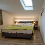 Haus Holzeck Apartment *
