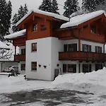 Apartment Haus Holzeck *