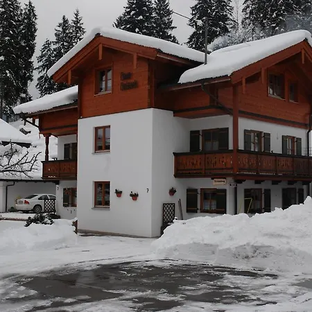 Апартаменты Haus Holzeck *